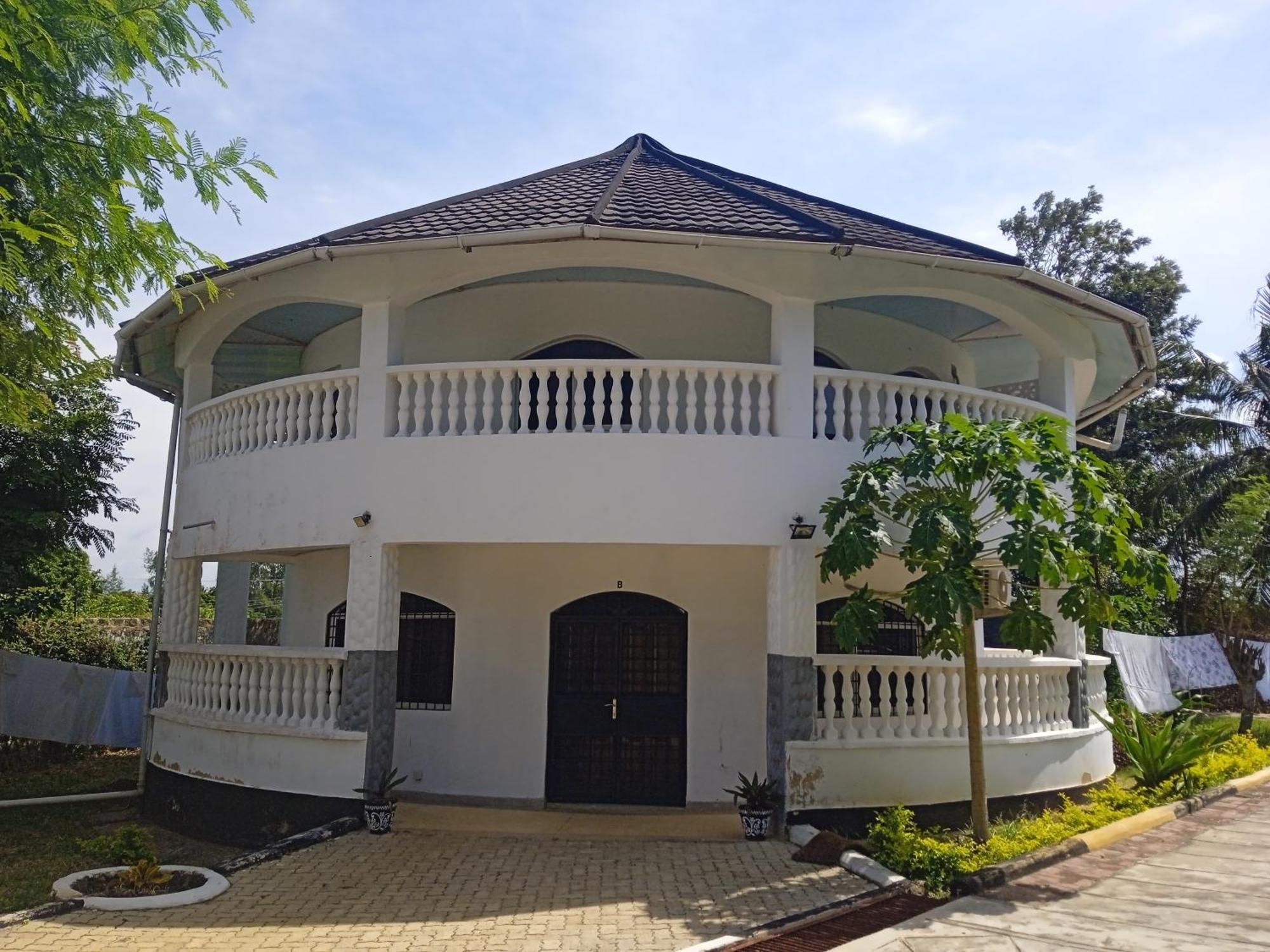 Villas Orchard Diani Beach Exterior photo